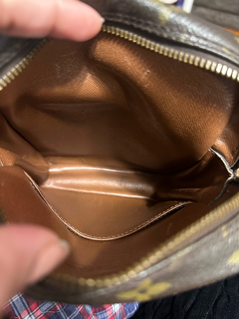 Louis Vuitton
Amazone Crossbody Bag - Picture 11 of 16